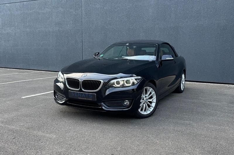 Gebraucht BMW 220 Advantage 184 PS (135 kW) 2018 Schwarz Cabrio