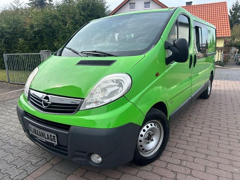 Gebraucht Opel Vivaro 145 PS (106 kW) 2011 Grün Van / Kleinbus