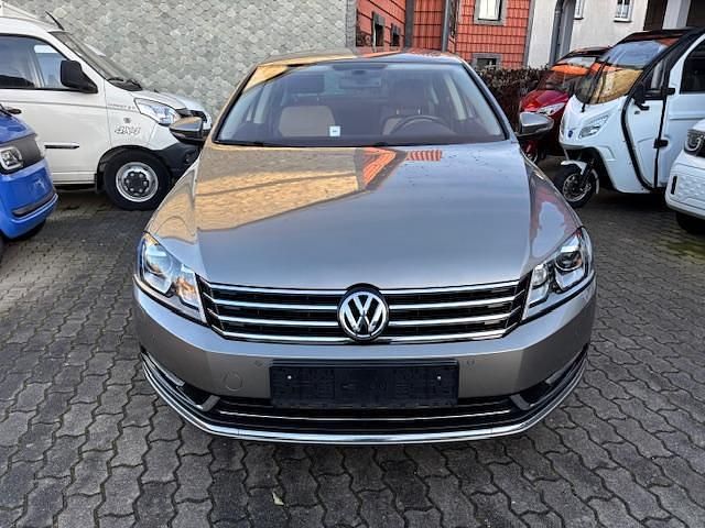 Gebraucht VW Passat Highline 140 PS (102 kW) 2014 Lightbraun metallic Limousine