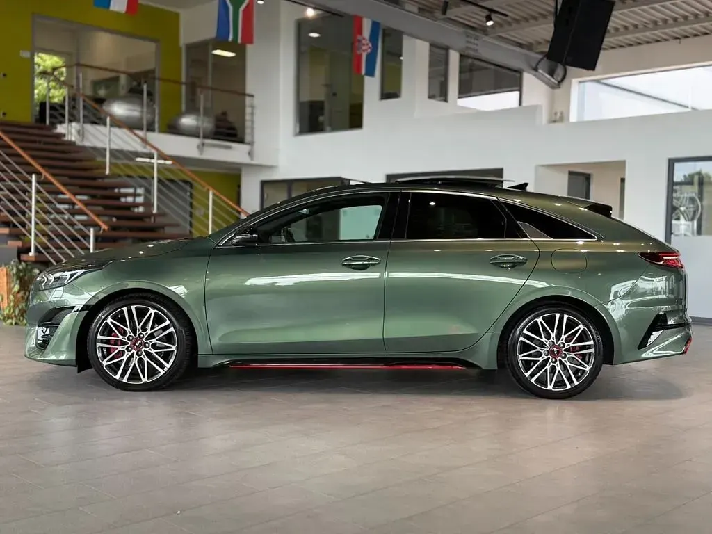 Gebraucht Kia ProCeed GT GT 204 PS (150 kW) 2023 Grün Kleinwagen