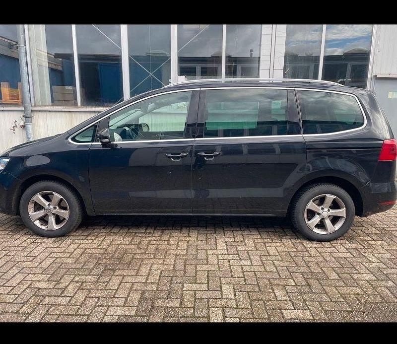 Gebraucht VW Sharan Comfortline 140 PS (102 kW) 2014 Schwarz Van / Kleinbus
