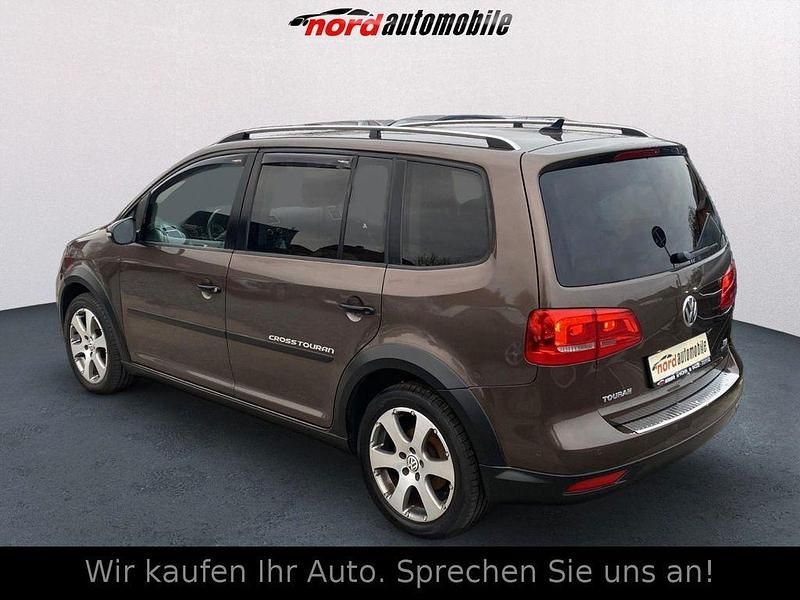Gebraucht VW Touran Cross 150 PS (110 kW) 2012 Braun Van / Kleinbus