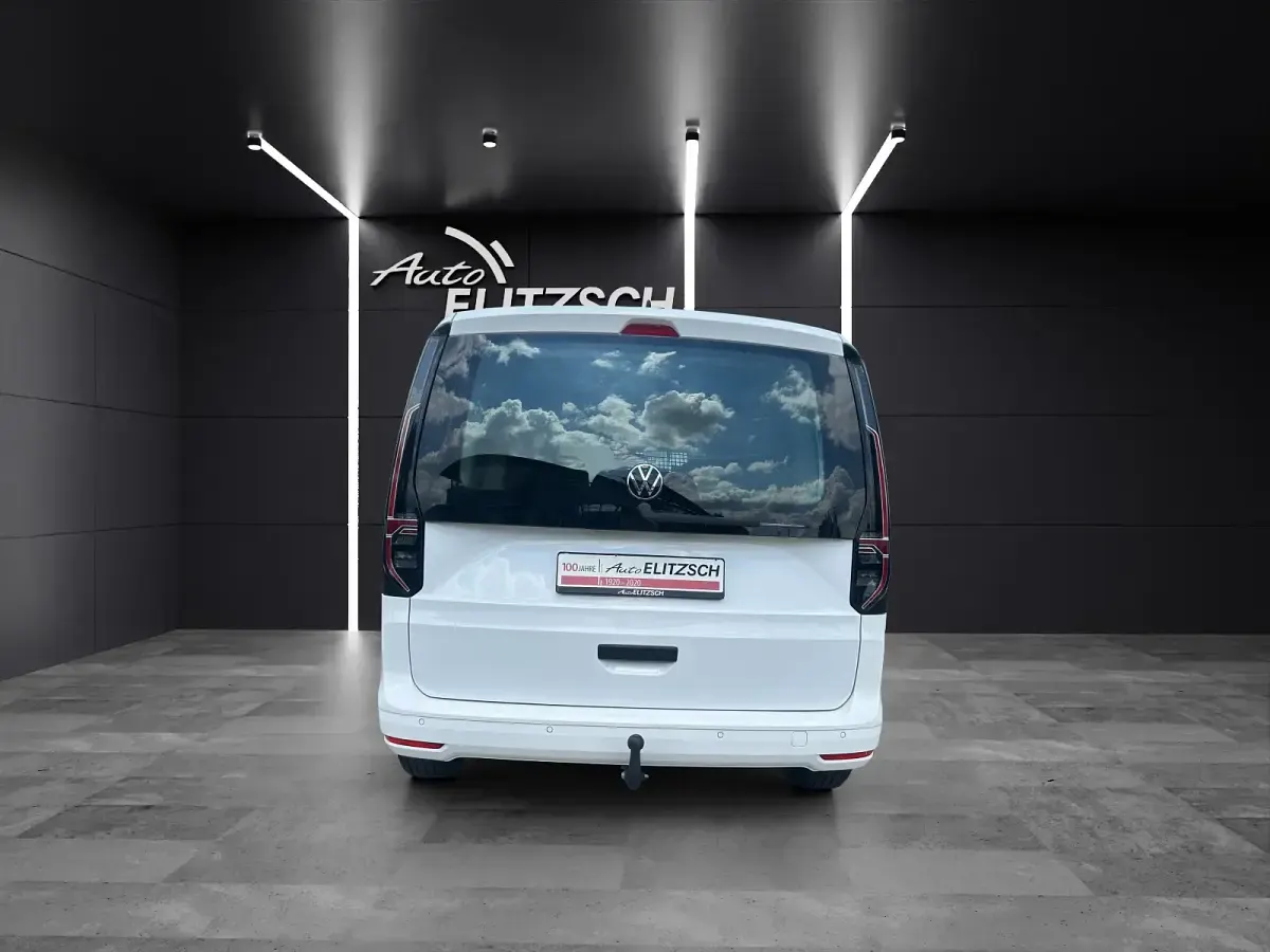 Gebraucht VW Caddy 102 PS (75 kW) 2022 Candyweiß Van / Kleinbus