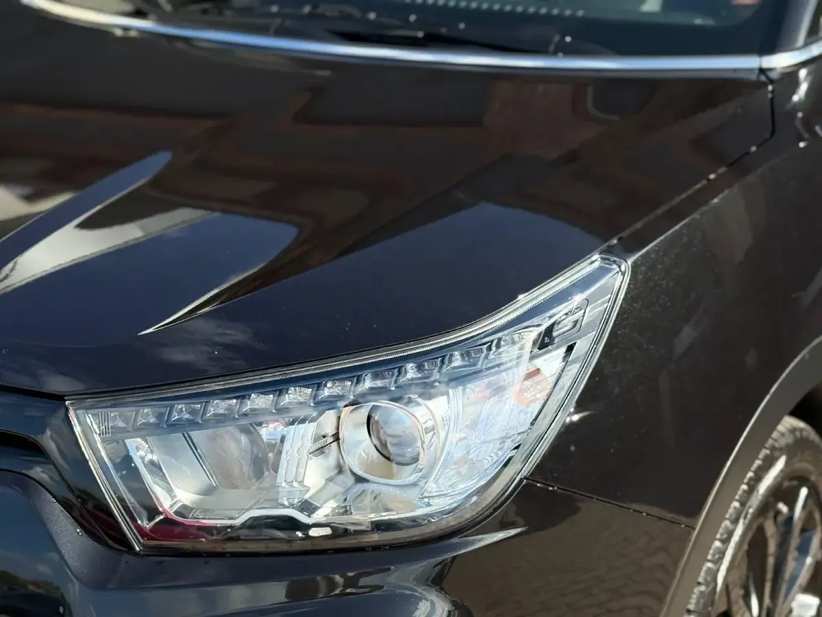 Gebraucht SsangYong Tivoli Sapphire 128 PS (94 kW) 2019 Schwarz SUV