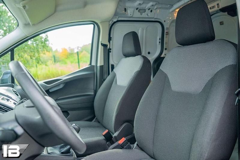 Gebraucht Ford Transit 75 PS (55 kW) 2019 Weiß Limousine