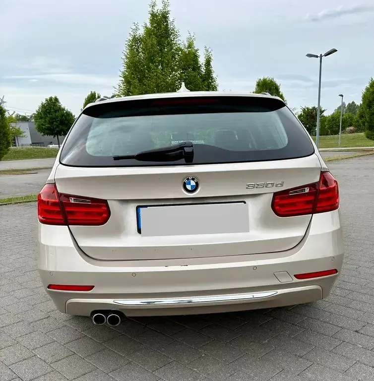 Gebraucht BMW 330 Luxury Line 258 PS (189 kW) 2013 Gold Kombi
