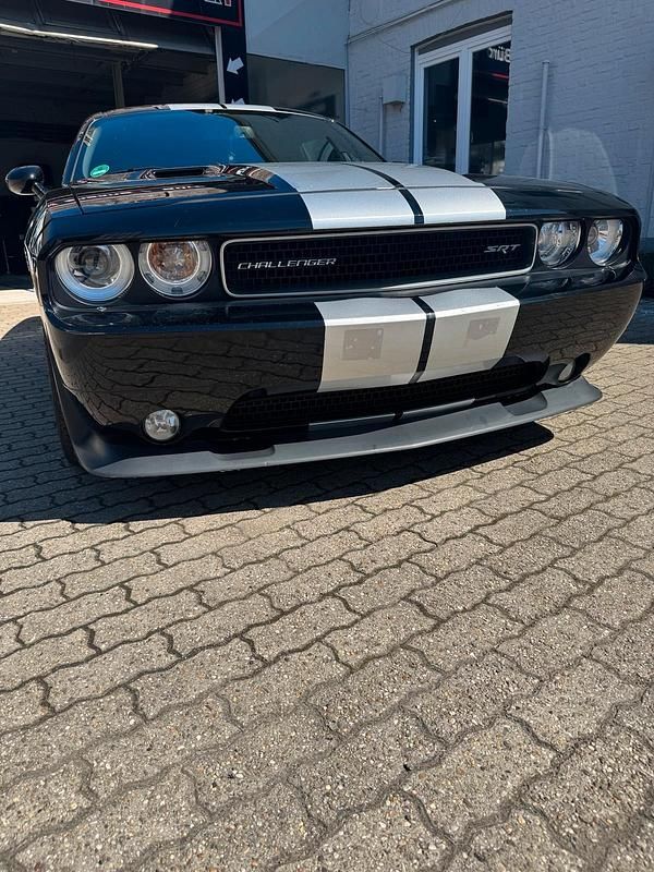 Second-hand Dodge Challenger 470 CP (345 kW) 2014 Negru Coupe