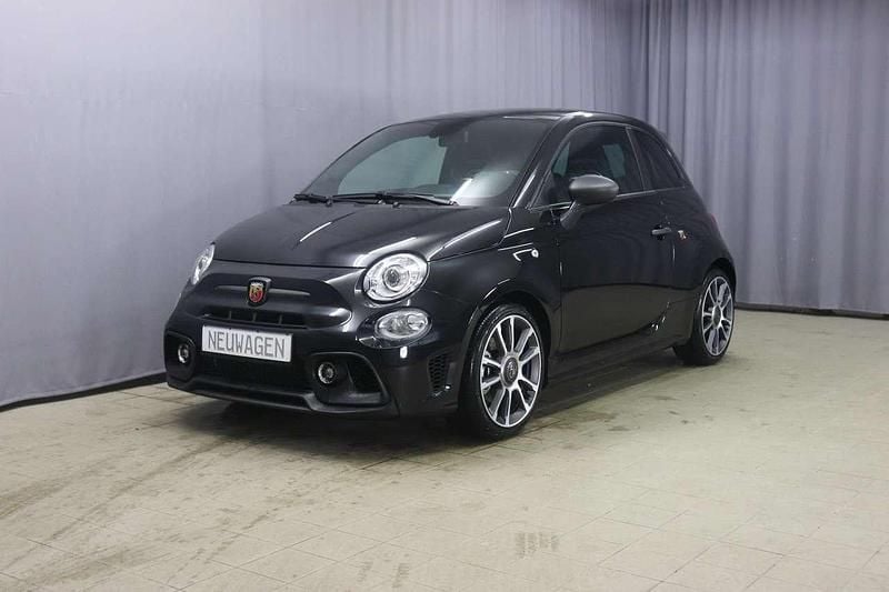 Scorpione schwarz Gebraucht 2023 Abarth 595 Turismo Kleinwagen | 25.980 € (Fairer Preis) - Bild 1/4