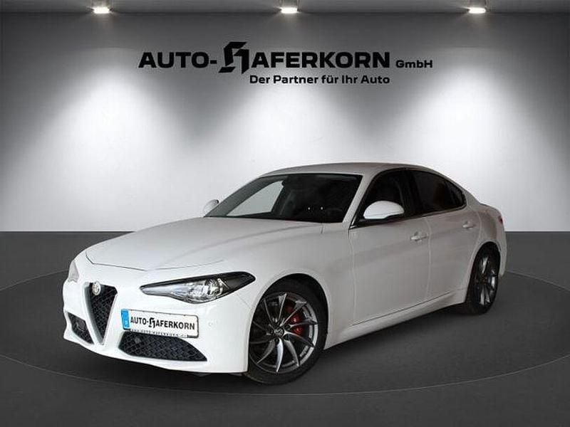 Gebraucht Alfa Romeo Giulia Super 179 PS (131 kW) 2016 Weiß Limousine