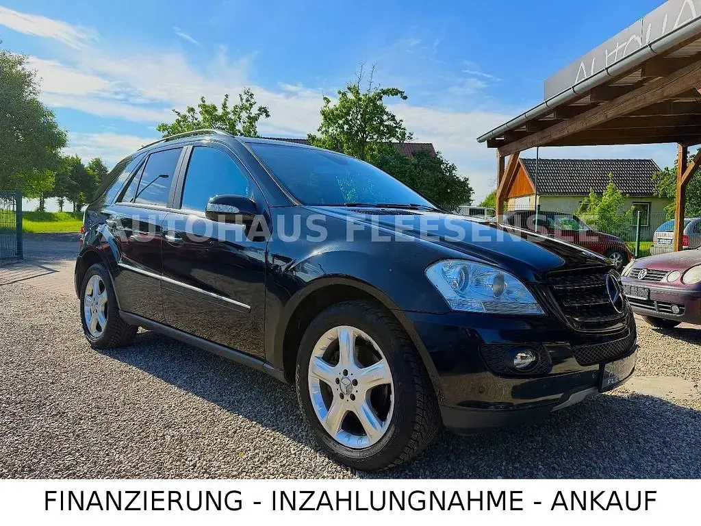 Gebraucht Mercedes ML320 224 PS (164 kW) 2011 Schwarz SUV