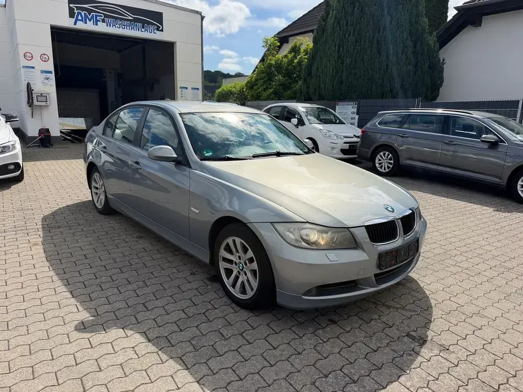 Gebraucht BMW 320 Sport Line 150 PS (110 kW) 2005 Grau Limousine