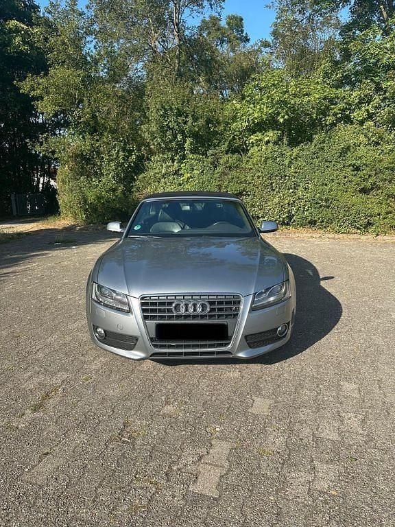 Grau Gebraucht 2010 Audi A5 Cabriolet Sport Cabrio | 9.500 € (Guter Preis) - Bild 1/4