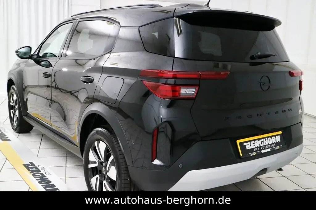 Neu Opel Frontera Ultimate 145 PS (106 kW) 2026 Schwarz SUV