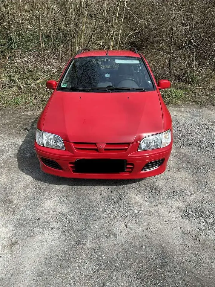 Gebraucht Mitsubishi Space Star 122 PS (89 kW) 2000 Rot Van / Kleinbus