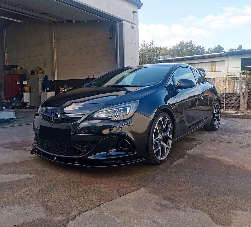 Gebraucht Opel Astra GTC OPC 280 PS (205 kW) 2014 Schwarz Limousine