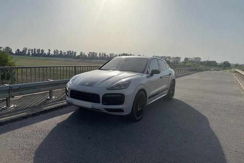 Gebraucht Porsche Cayenne 460 PS (338 kW) 2021 Grau SUV