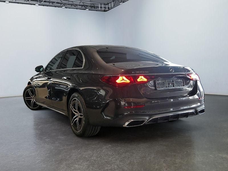 Gebraucht Mercedes E300 AMG line 313 PS (230 kW) 2026 Grau Limousine