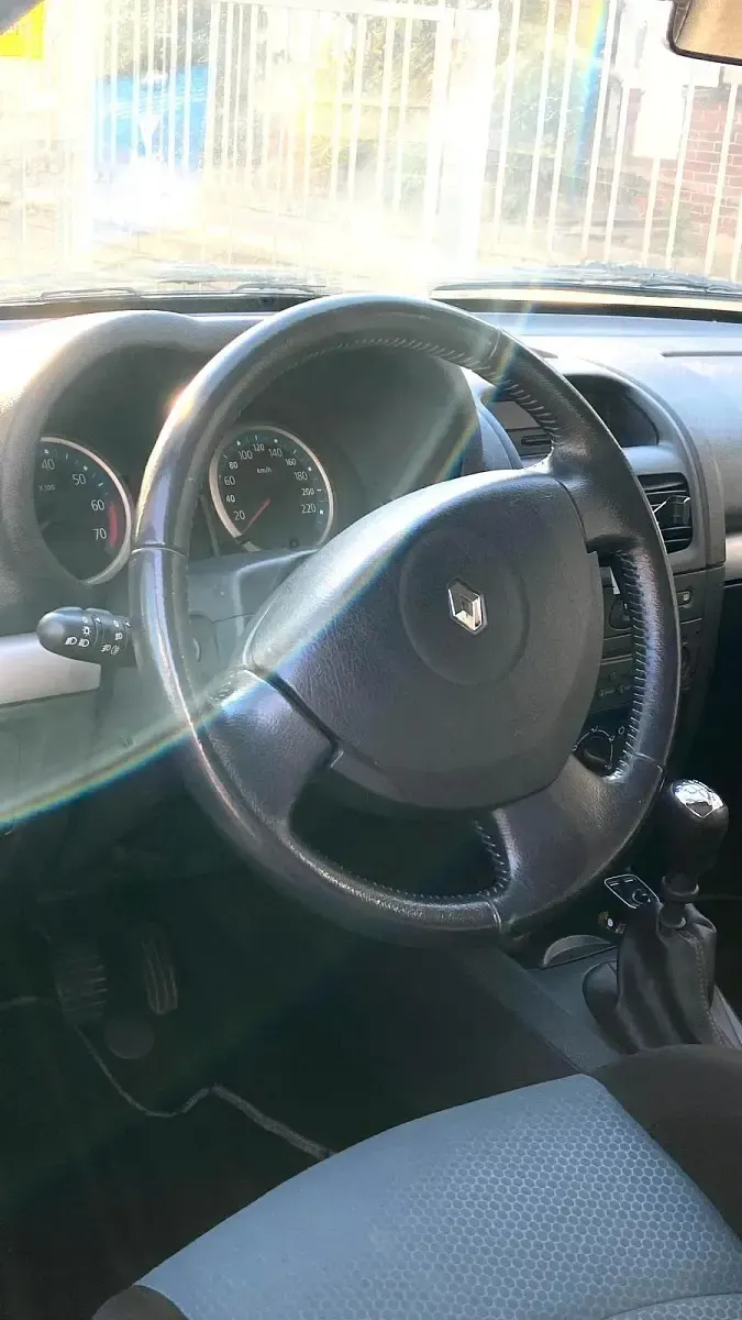 Gebraucht Renault Clio 75 PS (55 kW) 2007 Kleinwagen