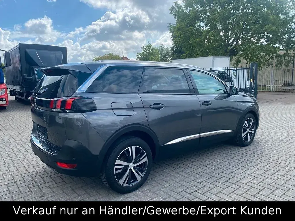 Gebraucht Peugeot 5008 Allure 131 PS (96 kW) 2019 Grau SUV