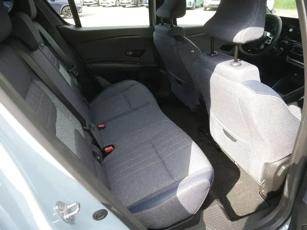 Gebraucht Renault R4 Techno 110 kW (150 PS) 2025 Blau / kumulusblau Limousine