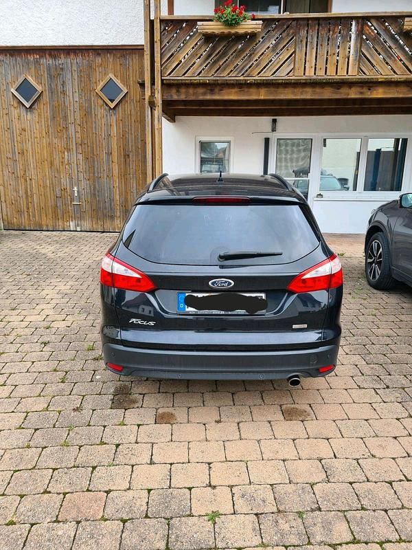 Gebraucht Ford Focus 150 PS (110 kW) 2011 Schwarz Kombi