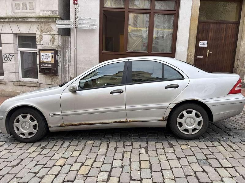 Gebraucht Mercedes C180 143 PS (105 kW) 2002 Grau Limousine