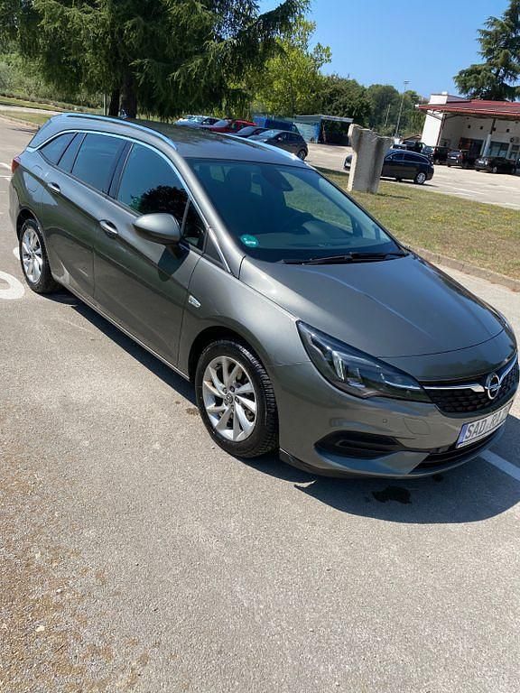 Grau Gebraucht 2019 Opel Astra Kombi | 15.400 € (Teuer) - Bild 1/4