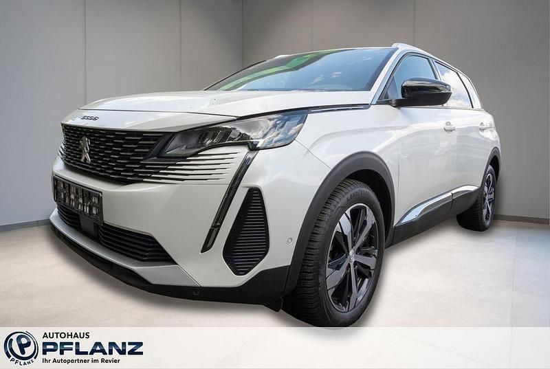 Weiss Gebraucht 2022 Peugeot 5008 Allure Van / Kleinbus | 31.790 € (Teuer) - Bild 1/4