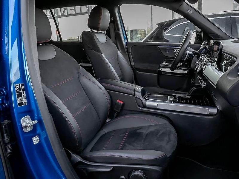 Gebraucht Mercedes GLB180 Advanced Plus 136 PS (100 kW) 2024 Blau SUV