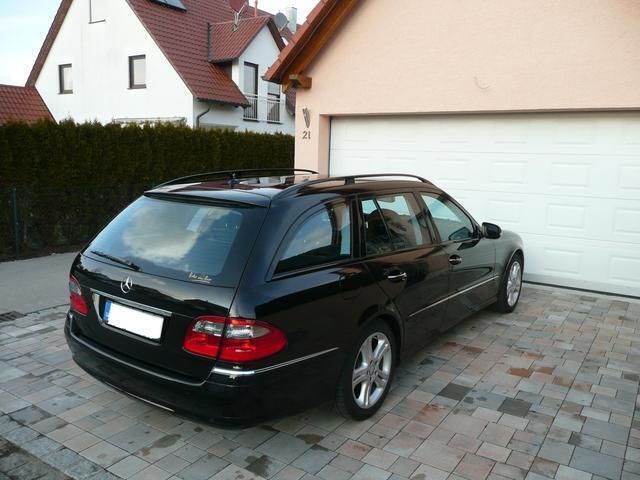 Second-hand Mercedes E200 Avantgarde 250 CP (183 kW) 2007 Negru Break