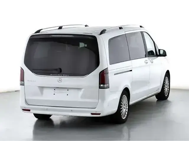 Gebraucht Mercedes V220 Style 163 PS (119 kW) 2025 Bergkristallweiß metallic Van / Kleinbus