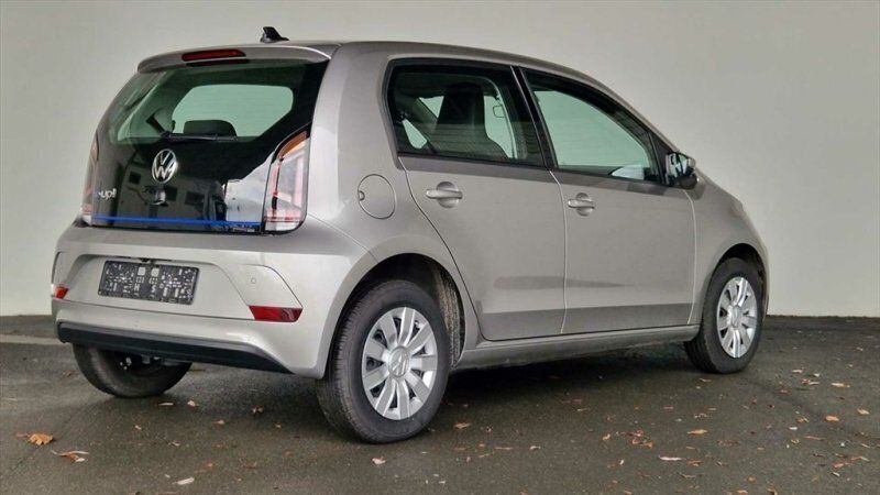 Używany VW e-up! 61 kW (83 KM) 2022 Srebrny Hatchback
