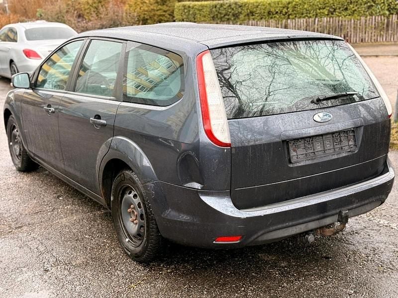 Gebraucht Ford Focus 116 PS (85 kW) 2008 Grau Kombi