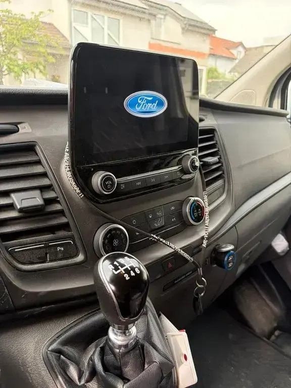 Second-hand Ford Transit Custom 131 CP (96 kW) 2018 Alb Monovolum