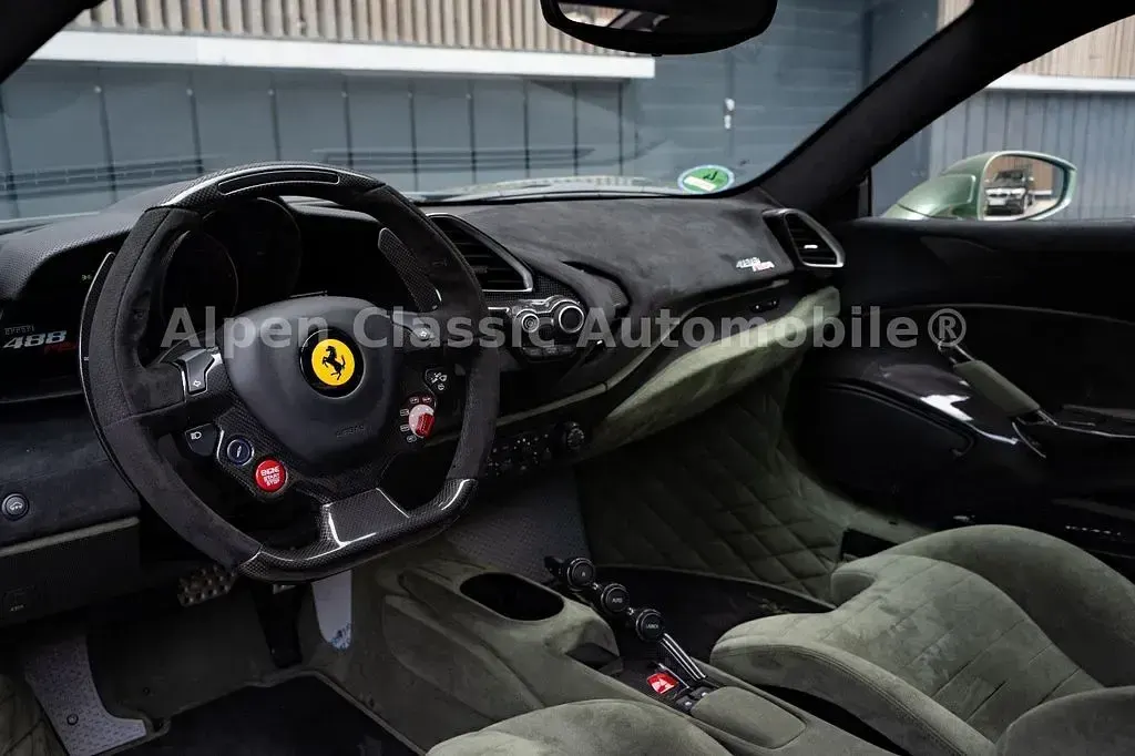 Gebraucht Ferrari 488 721 PS (530 kW) 2020 Verde bottiglia Coupé