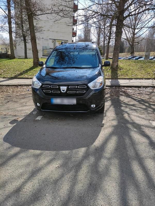 Gebraucht Dacia Dokker 102 PS (75 kW) 2020 Schwarz Van / Kleinbus