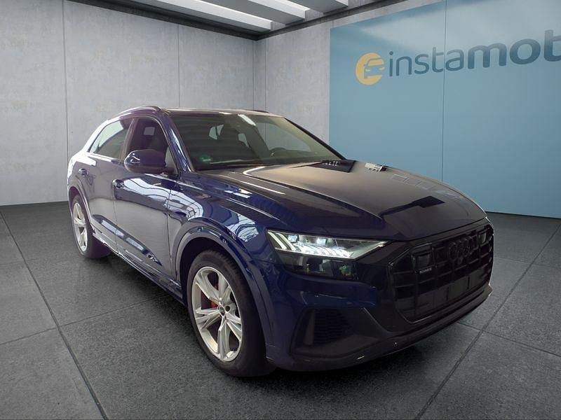 Blau Gebraucht 2023 Audi Q8 SUV | 74.799 € - Bild 1/4