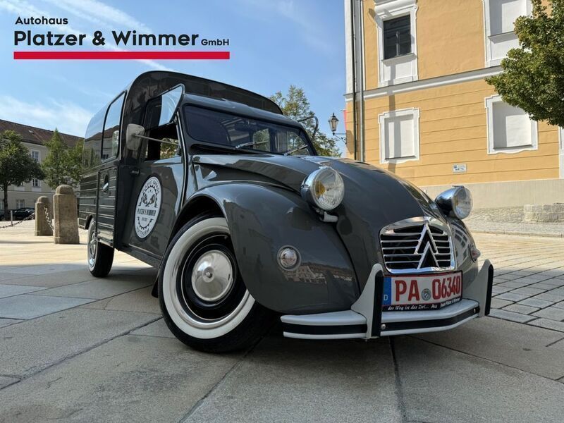 Grau Gebraucht 1973 Citroën 2CV Van | 29.990 € - Bild 1/4
