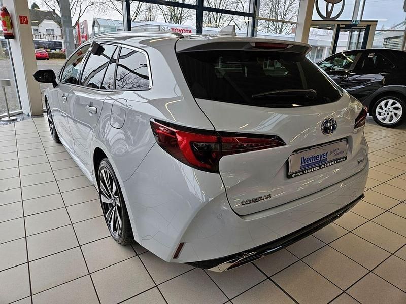 Gebraucht Toyota Corolla 140 PS (102 kW) 2025 Grau Kombi