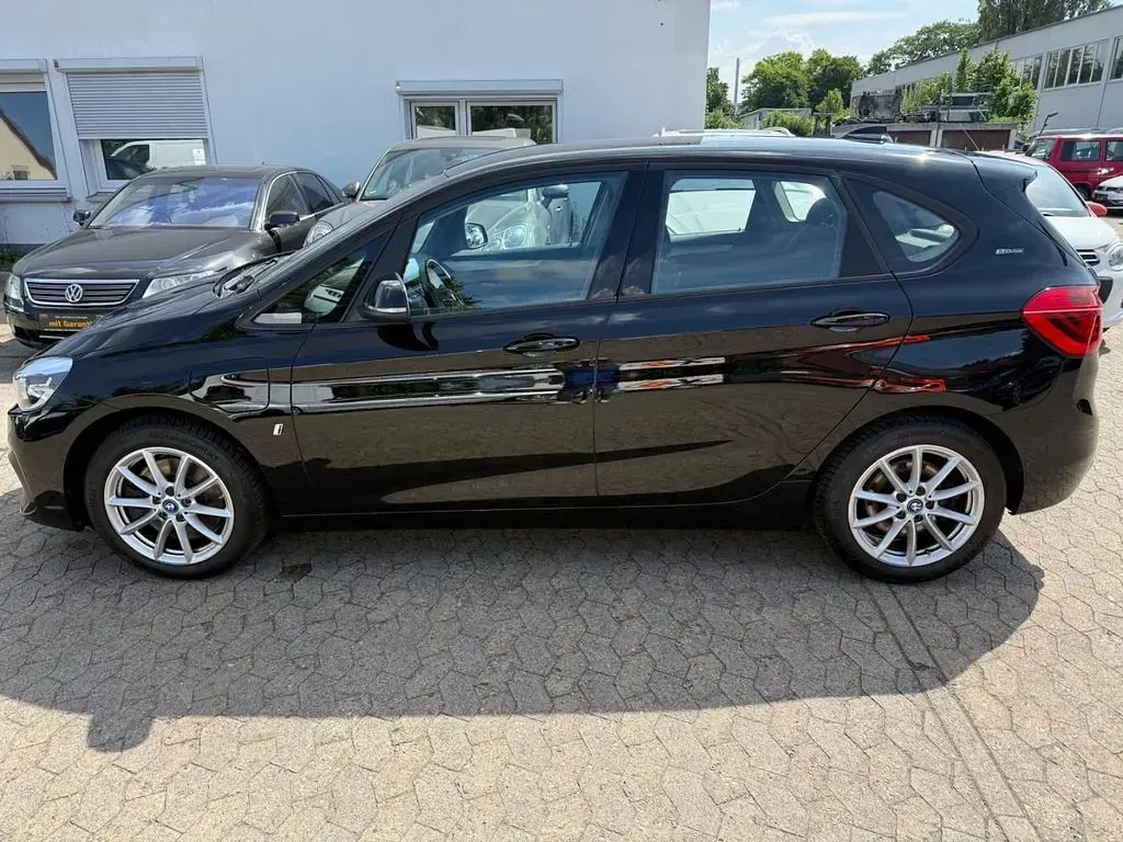 Gebraucht BMW 225 Advantage 136 PS (100 kW) 2018 Schwarz Limousine
