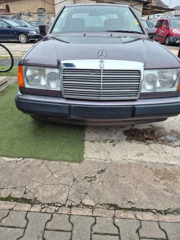 Braun Gebraucht 1992 Mercedes 230 Coupé | 3.200 € - Bild 1/4