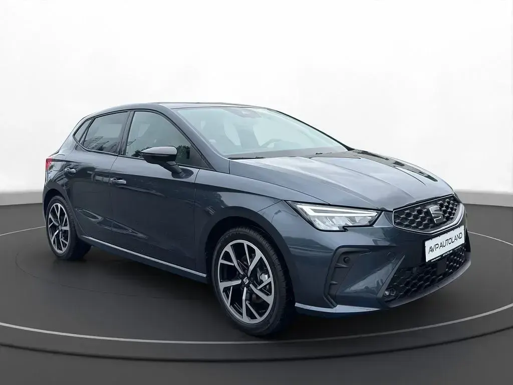 Neu Seat Ibiza FR 116 PS (85 kW) 2026 Grau Kleinwagen