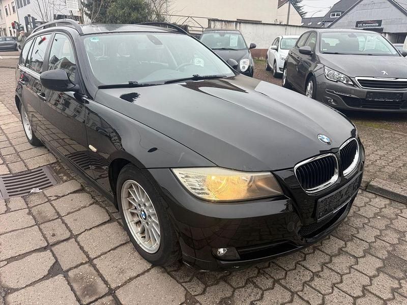 Gebraucht BMW 318 143 PS (105 kW) 2009 Schwarz Kombi