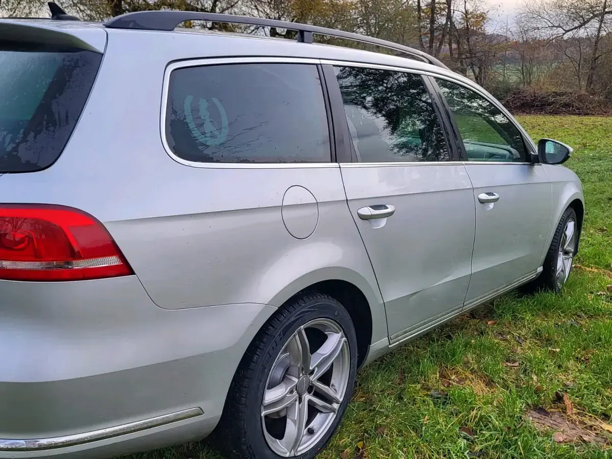 Second-hand VW Passat 140 CP (102 kW) 2012 Argintiu Break