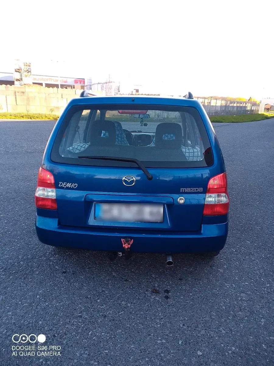 Gebraucht Mazda Demio 75 PS (55 kW) 2002 Blau Kleinwagen