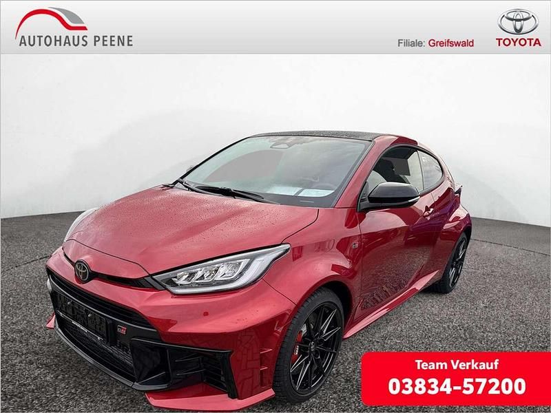 Emotional red Gebraucht 2024 Toyota Yaris Limousine | 46.764 € (Guter Preis) - Bild 1/4