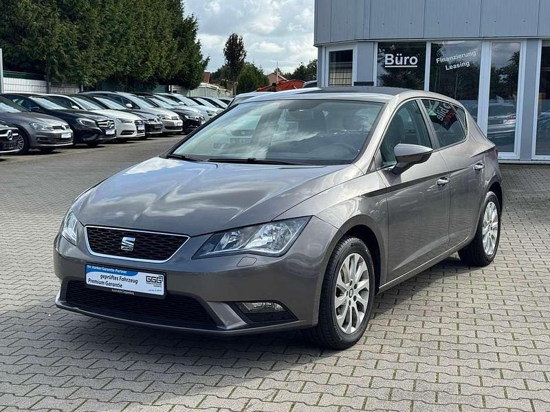 Grau Gebraucht 2014 Seat Leon Style Limousine | 8.490 € (Fairer Preis) - Bild 1/4