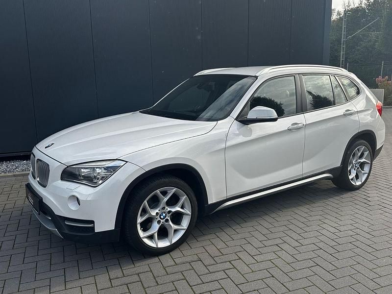 Weiß Gebraucht 2013 BMW X1 xLine SUV | 10.999 € (Fairer Preis) - Bild 1/4