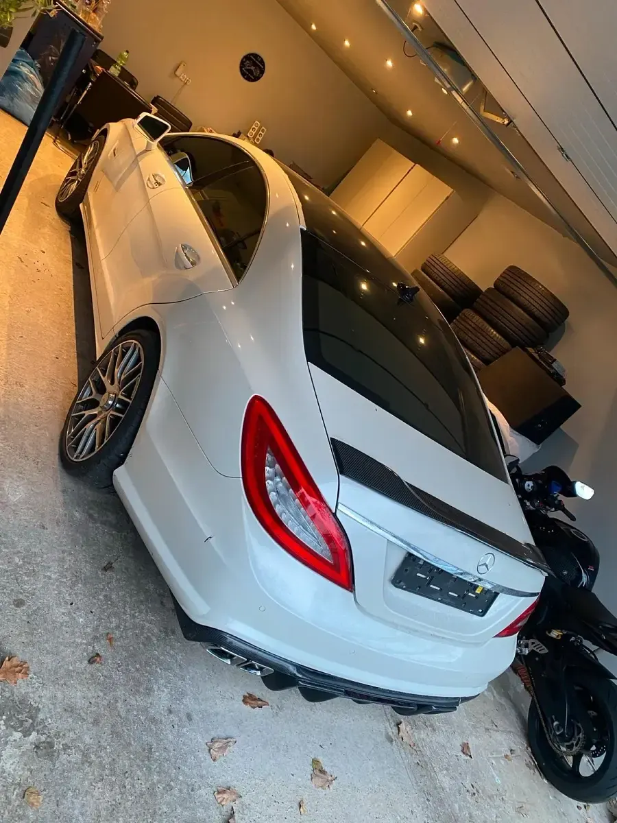 Gebraucht Mercedes CLS63 AMG AMG 557 PS (409 kW) 2014 Weiß Limousine