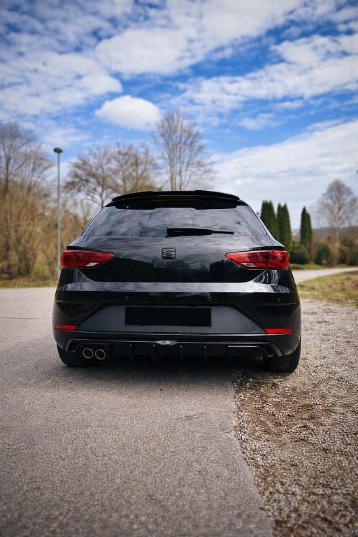 Gebraucht Seat Leon FR 190 PS (139 kW) 2018 Schwarz Limousine